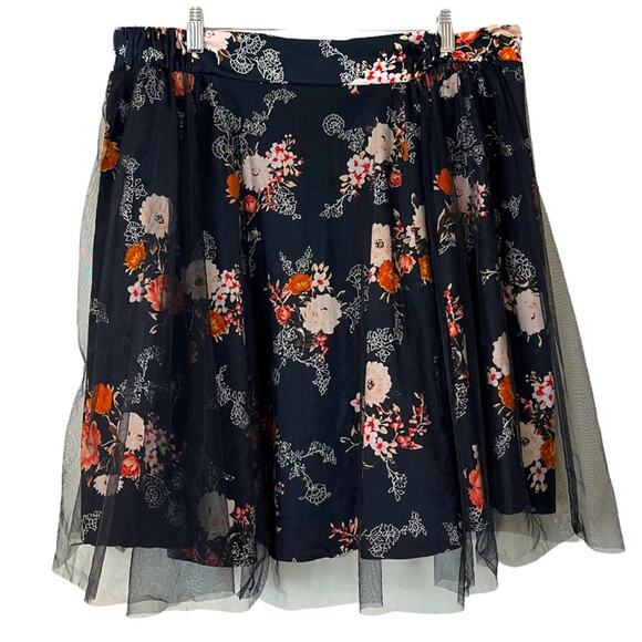 Torrid Women's Skirt Black Red Floral Tulle Mesh Overlay Skater Full Size 1X - Picture 3 of 9